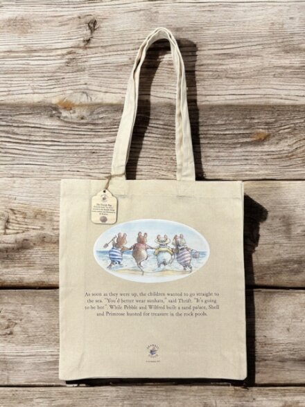 Brambly Hedge Seaside Tote Bag