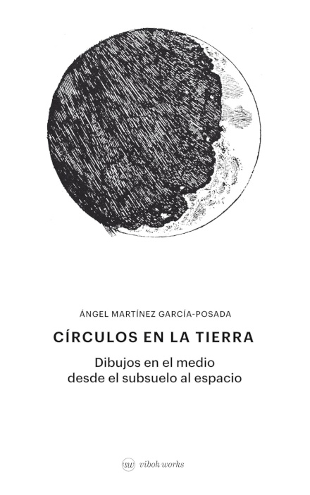 Circulos En La Tierra. Dibujos En El Medio. Desde El Subsuel