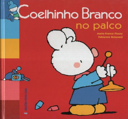 Coelhinho Branco No Palco